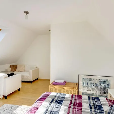 Lovely Holiday In With Private Garden Casa vacanze *
