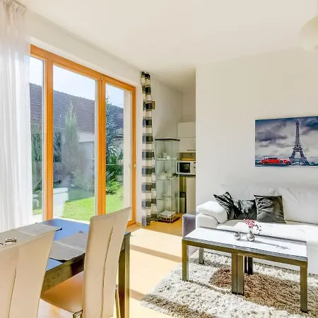 Casa vacanze Lovely Holiday In With Private Garden