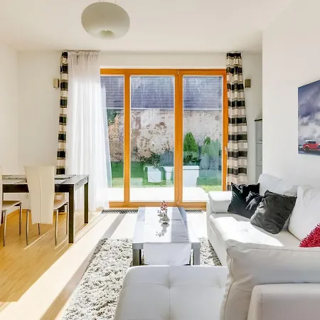 Casa vacanze Lovely Holiday In With Private Garden *