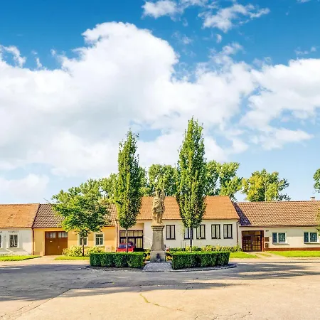 Lovely Holiday In With Private Garden * Strážnice